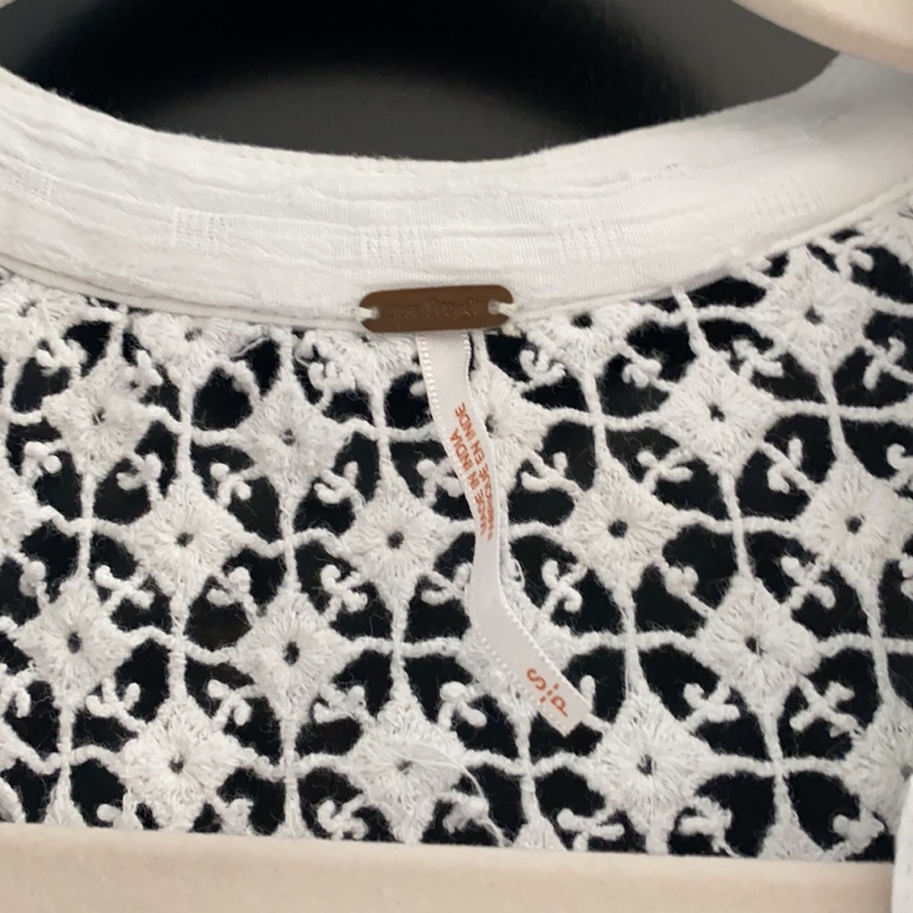 FP crochet white blouse - Picture 2 of 4